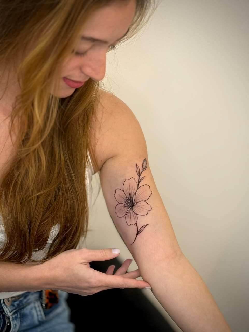 Tatuagem Traço Fino - João Mattos